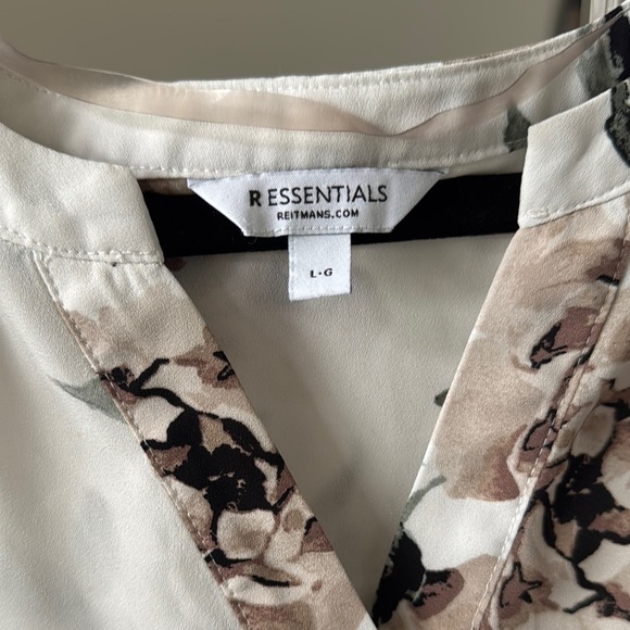 Reitmans Cream Floral Cap Sleeve Blouse – Size Large - Picture 3 of 5